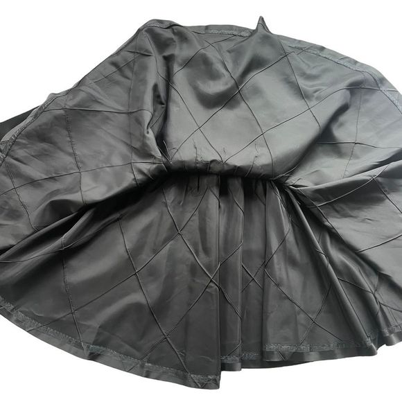 GORGEOUS VINTAGE BLACK CIRCLE SKIRT WITH DIAMOND PATTERN size 27in waist - Picture 11 of 11